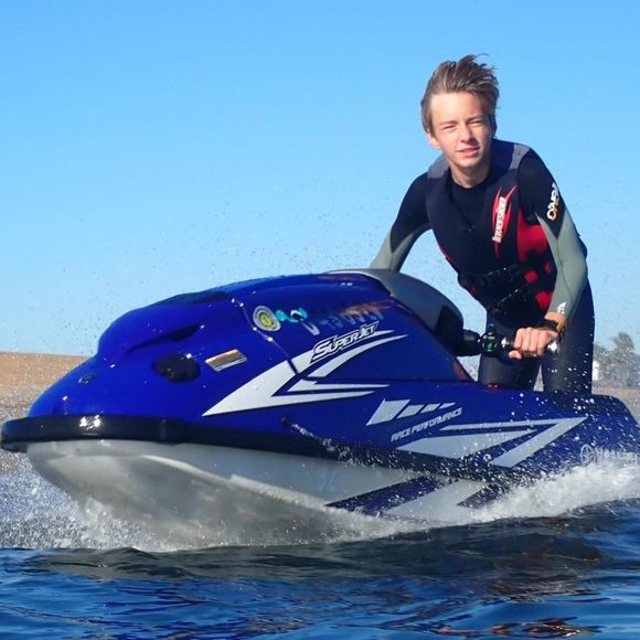 Meet your Posher, Tom - Picture 1 of 1